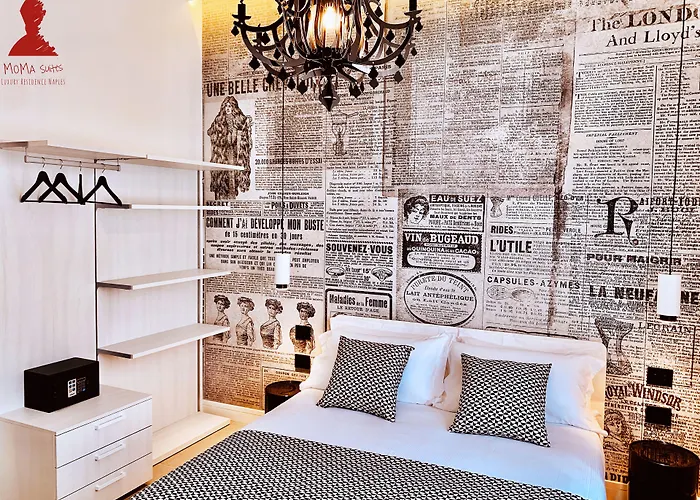 Moma Pensión Nápoles